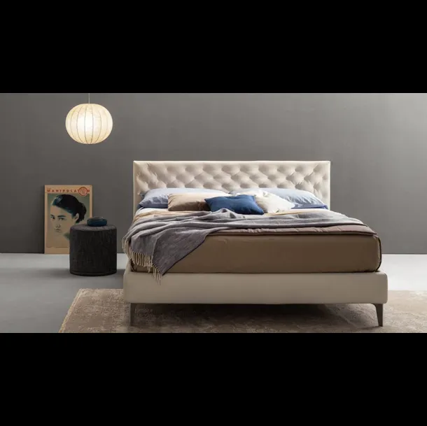 Letto in tessuto imbottito e trapuntato Bubbles di Bside