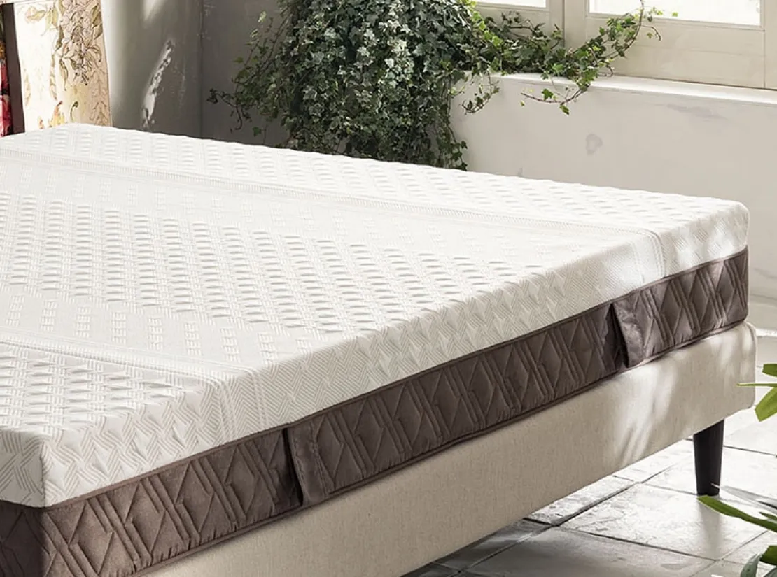 Materasso con fodera imbottita Memopure Plus in memory foam di Doimo Armonie del Sonno